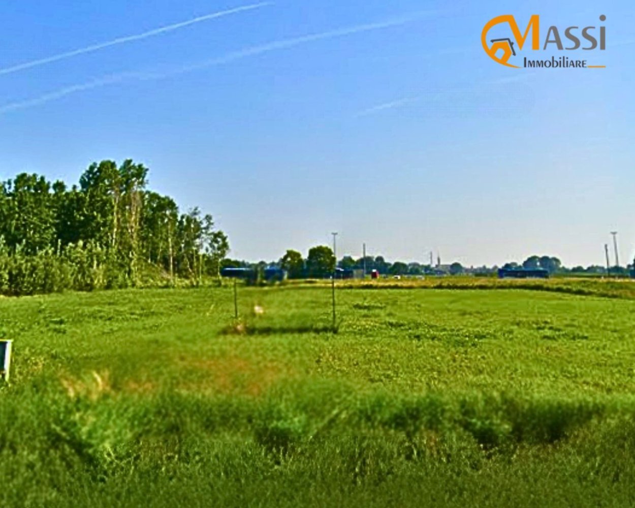3500m² Land in Cento, Italy No. 185928