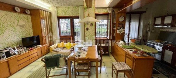 2 chambres Appartement à Rome, Italy No. 172848 9