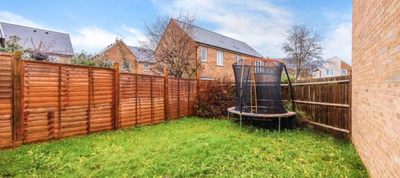 3 bedrooms Commercial property in Epsom, United Kingdom No. 9682 7