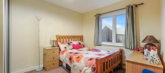 3 bedrooms Commercial property in Epsom, United Kingdom No. 9682 8