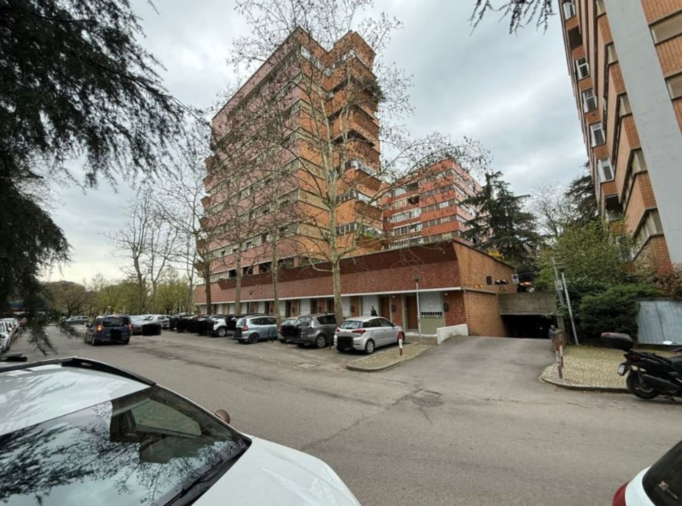 24m² Garage in Bologna, Italy No. 324548