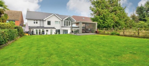 6 bedrooms House in Gillingham, United Kingdom No. 10419 32