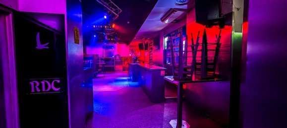 120m² Commercial property in Chambery, France No. 205235 6