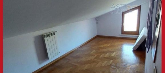 5 bedrooms Apartment in Rome, Italy No. 330808 16