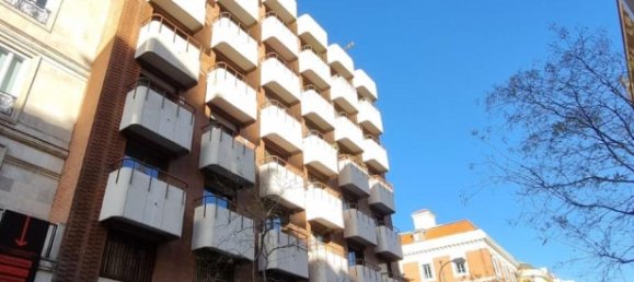 Parkplatz in Madrid, Spain, Nr. 109211 3