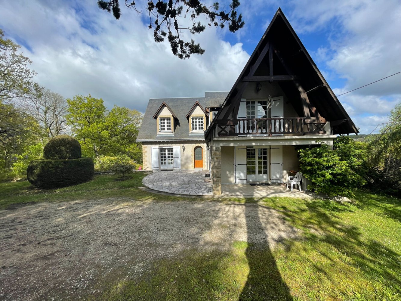 Casa de 5 dormitorios en Loir-et-Cher, France No. 73323