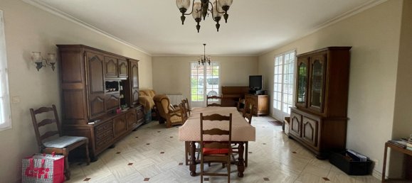 Casa de 5 dormitorios en Loir-et-Cher, France No. 73323 2