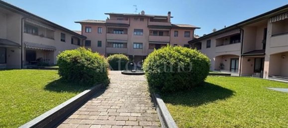 3 rooms Apartment in Parabiago, Italy No. 16581 22
