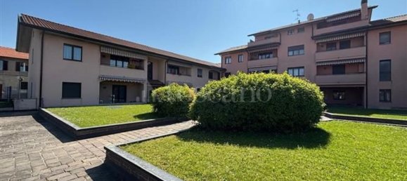 3 rooms Apartment in Parabiago, Italy No. 16581 26