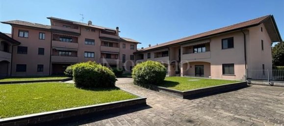 3 rooms Apartment in Parabiago, Italy No. 16581 27