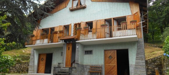 8 bedrooms Villa in Corio, Italy No. 379748 2