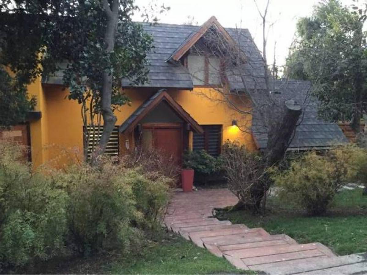 2 bedrooms House in Neuquen, Argentina No. 7301