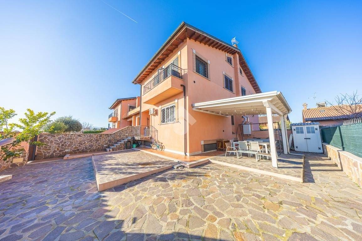 2 Schlafzimmer Wohnung in Rome, Italy, Nr. 214281