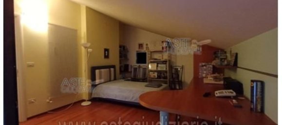 5 rooms Apartment in Pescara, Italy No. 41801 6