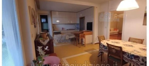 5 rooms Apartment in Pescara, Italy No. 41801 25