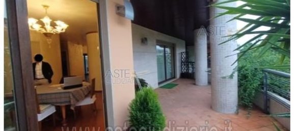 5 rooms Apartment in Pescara, Italy No. 41801 8