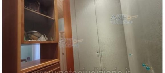 5 rooms Apartment in Pescara, Italy No. 41801 16