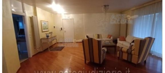 5 rooms Apartment in Pescara, Italy No. 41801 18