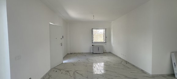 Casa de 4 habitaciónes en Manziana, Italy No. 18222 5