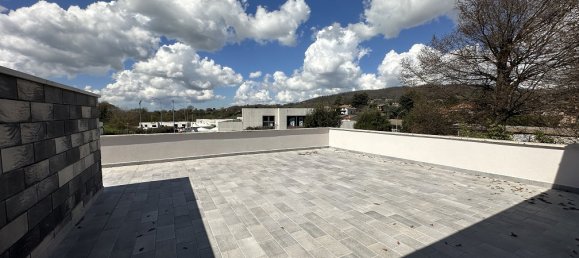 Casa de 4 habitaciónes en Manziana, Italy No. 18222 3