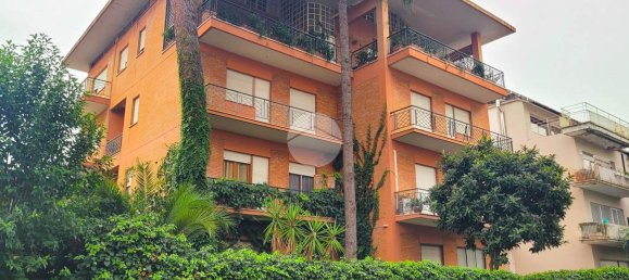 Apartamento de 3 habitaciónes en Latina, Italy No. 7059 3