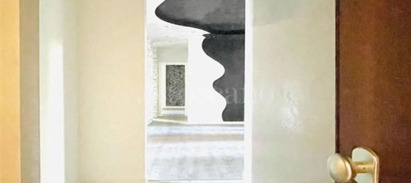 4 bedrooms Apartment in Brescia, Italy No. 381889 4