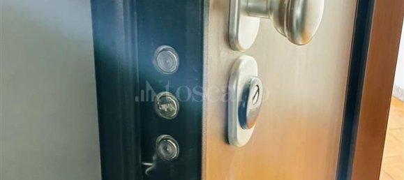 4 bedrooms Apartment in Brescia, Italy No. 381889 2