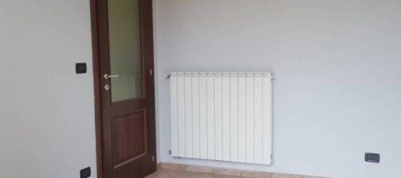 Квартира с 4 комнатами в Вальперга, Италия № 40191 30