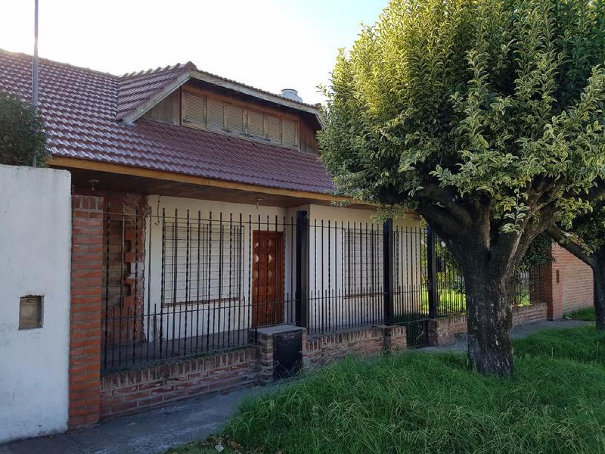 2 bedrooms House in Mar del Plata, Argentina No. 81014