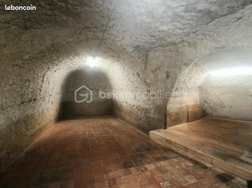 Terreno en Les Hermites, France 865 m² No. 324847