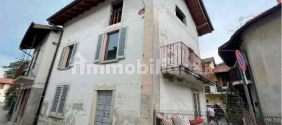 2 bedrooms Apartment in Cocquio-Trevisago, Italy No. 287314 2