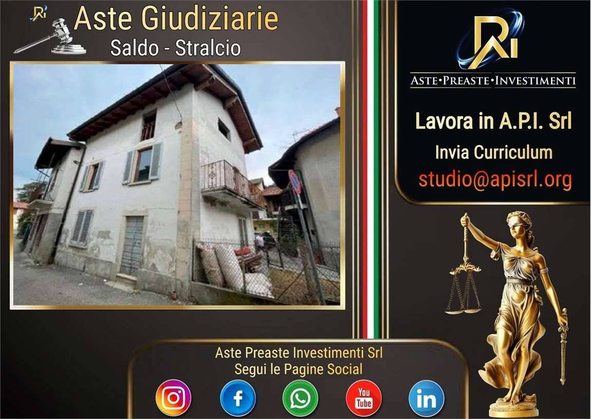 2 bedrooms Apartment in Cocquio-Trevisago, Italy No. 287314