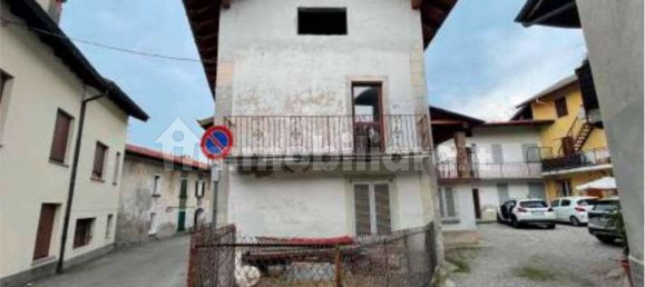 2 bedrooms Apartment in Cocquio-Trevisago, Italy No. 287314 4