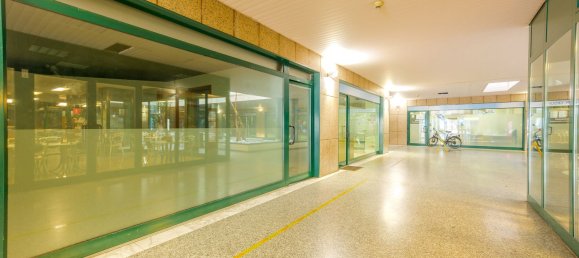 52m² Office in Reggio Emilia, Italy No. 82819 20