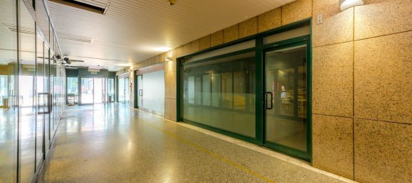 52m² Office in Reggio Emilia, Italy No. 82819 18
