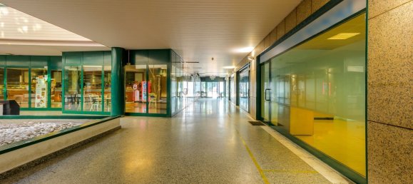 52m² Office in Reggio Emilia, Italy No. 82819 23