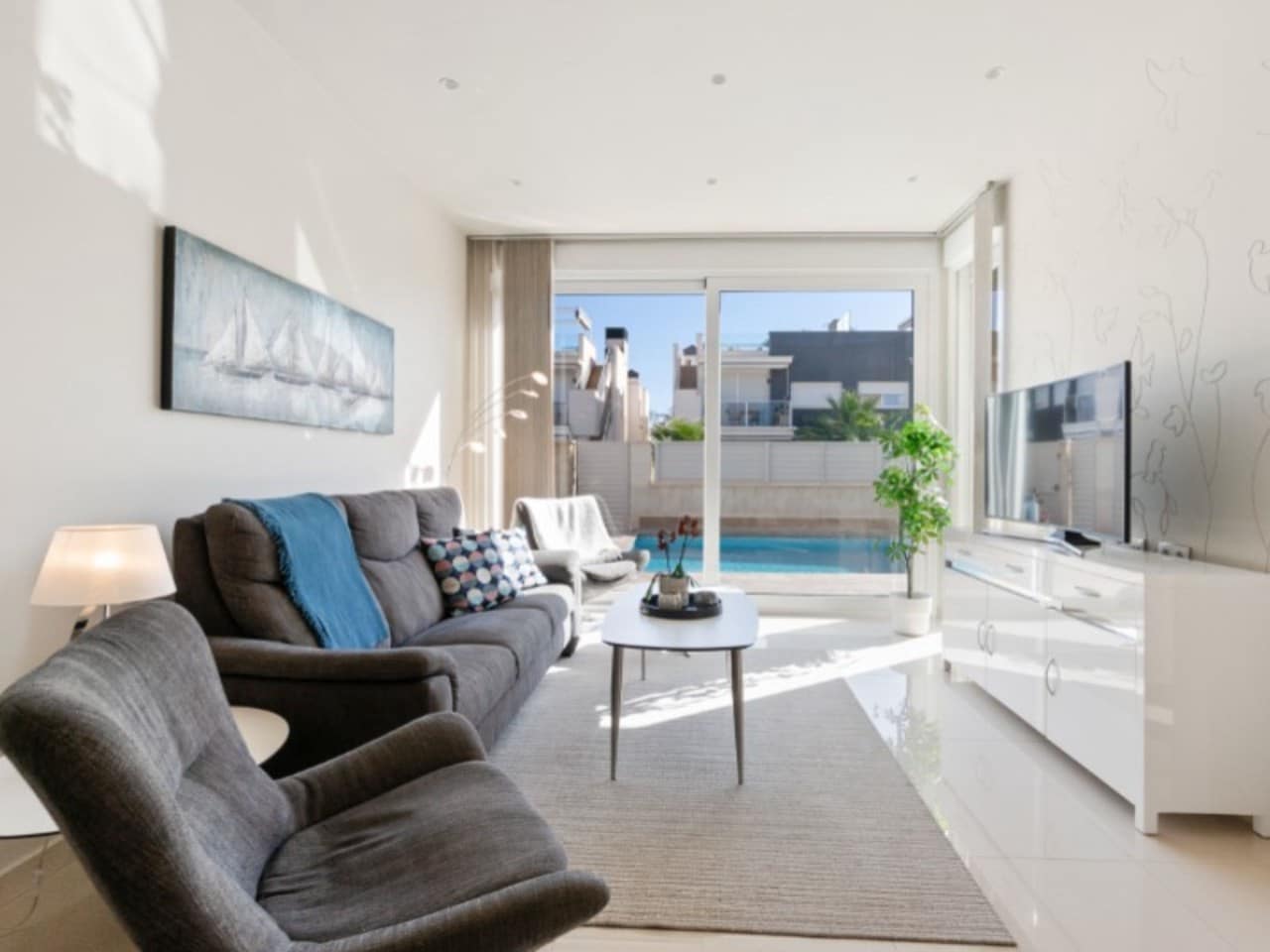 4 غرف نوم منزل في Torrevieja, Spain رقم 188396