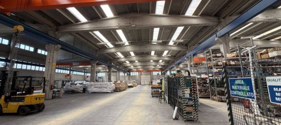 5386m² Commercial property in Azzate, Italy No. 361231 11