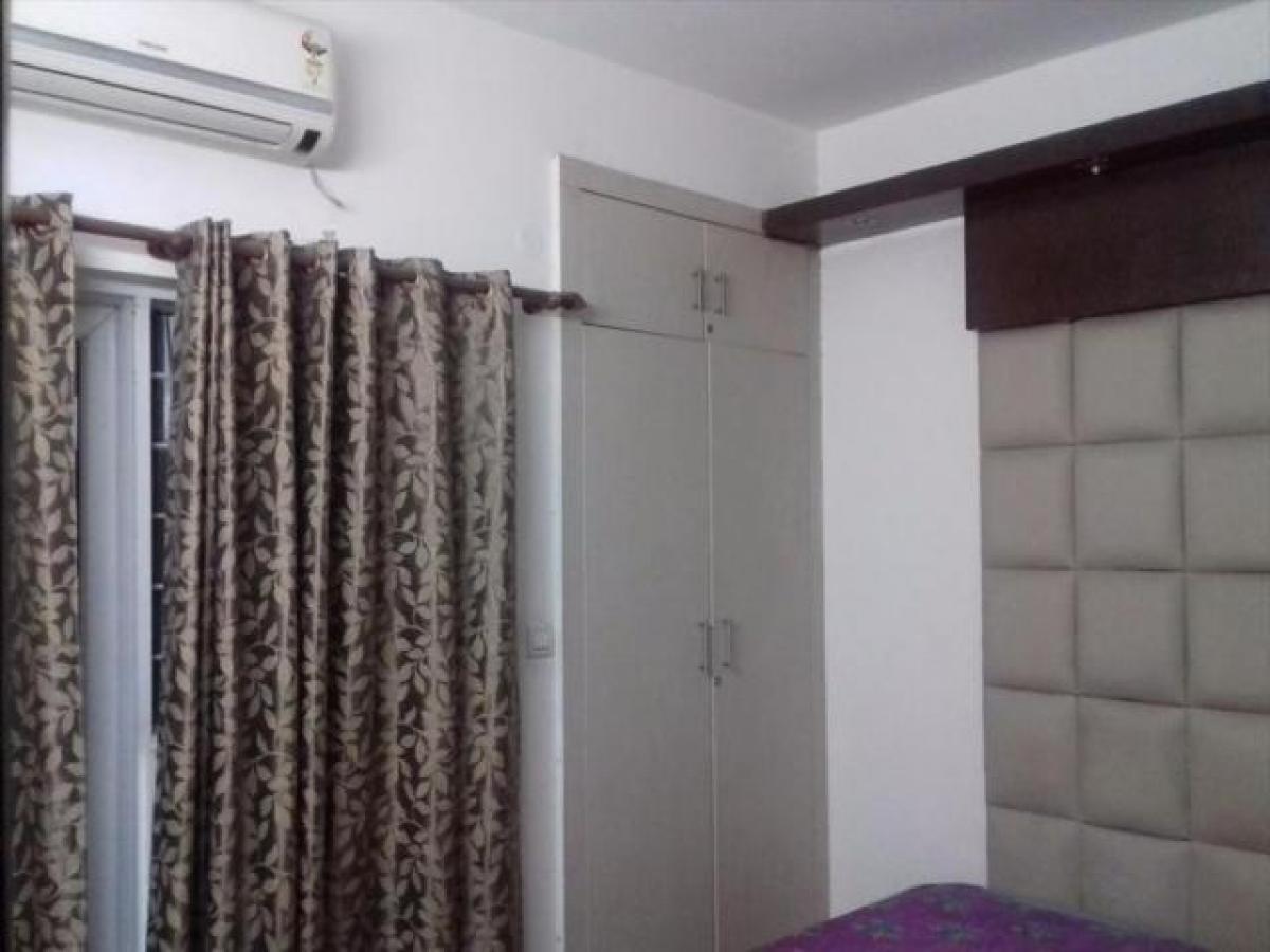 4 bedrooms House in Ghaziabad, India No. 59417