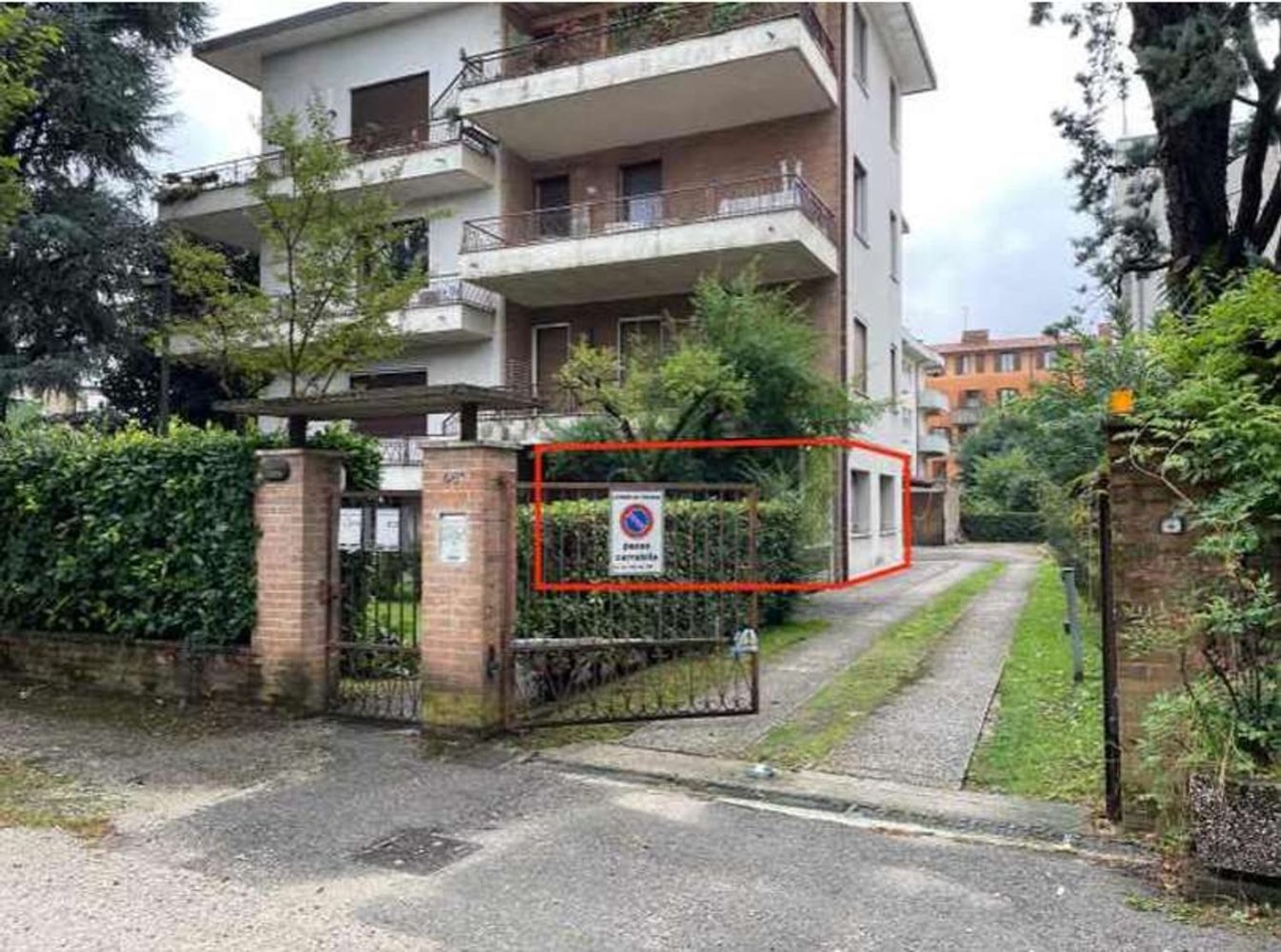 3 rooms Apartment in Vicenza, Italy No. 299556