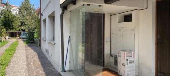 3 rooms Apartment in Vicenza, Italy No. 299556 3