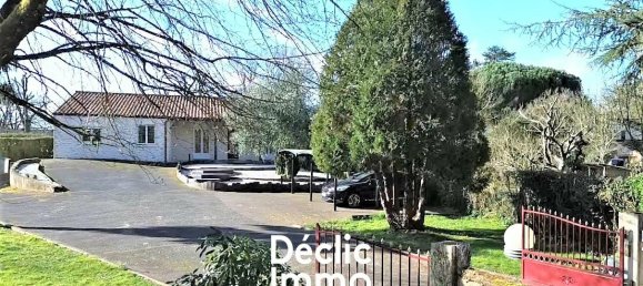 5 bedrooms House in Vendee, France No. 281213 4