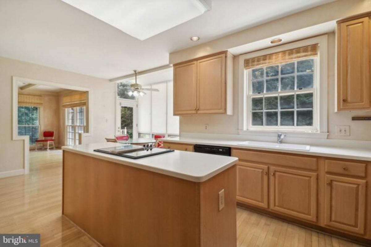 Дом с 4 спальнями в Potomac, США № 382770