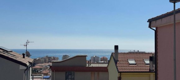 3 rooms Apartment in Pietra Ligure, Italy No. 169176 7