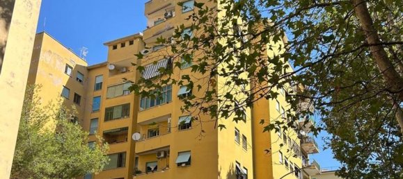 3 rooms Apartment in Rome, Italy No. 190321 2
