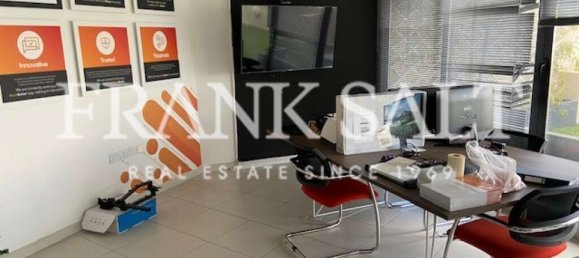 Bureau à Pieta, Malta No. 13225 4