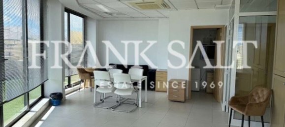 Bureau à Pieta, Malta No. 13225 10