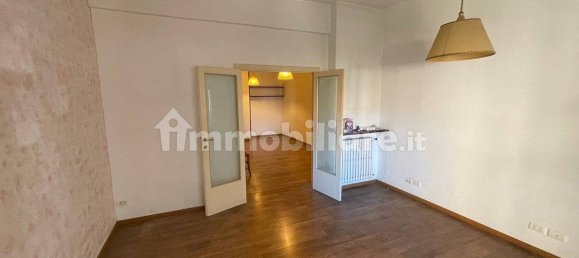 3 Schlafzimmer Wohnung in Siena, Italy, Nr. 55955 8