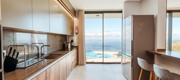 3 bedrooms House in Calheta, Portugal No. 137703 20