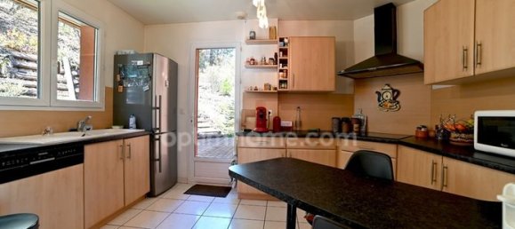 4 bedrooms House in Veynes, France No. 300780 2